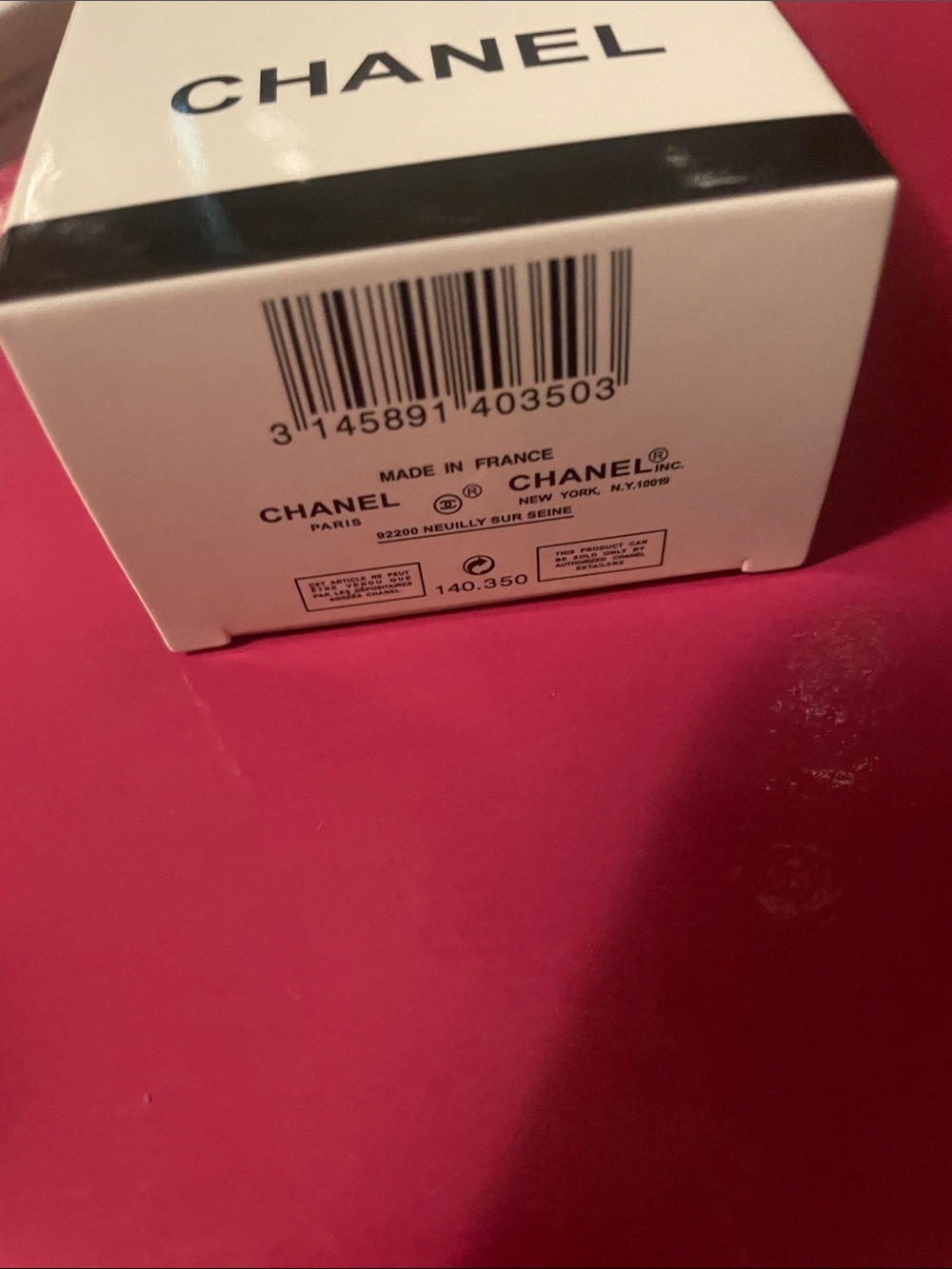 GWP La Crème Main Hand Cream with Denim Pouch in Blue & Pink - Picture 10 of 17